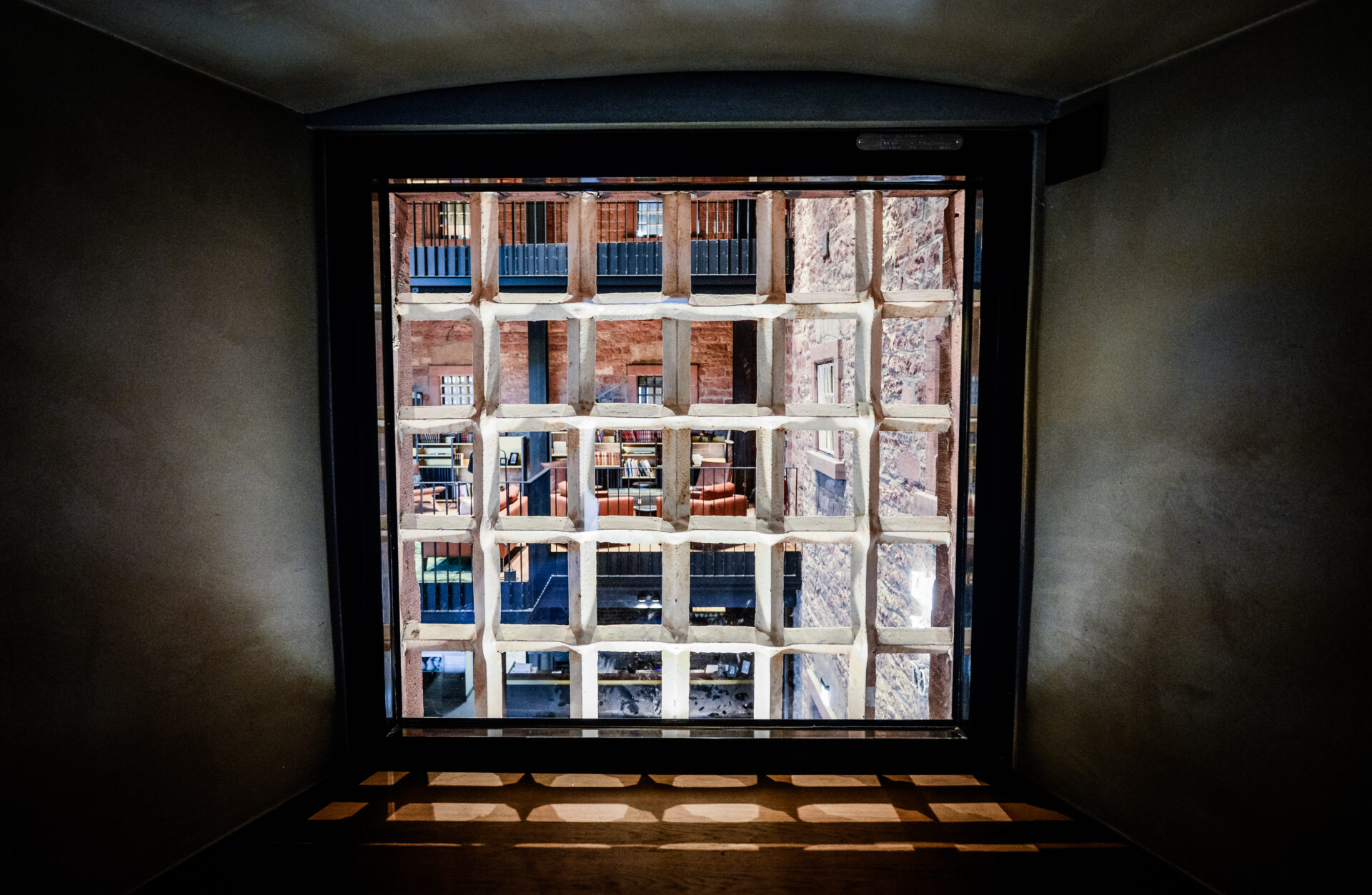 Gitterfenster - Hotel Liberty