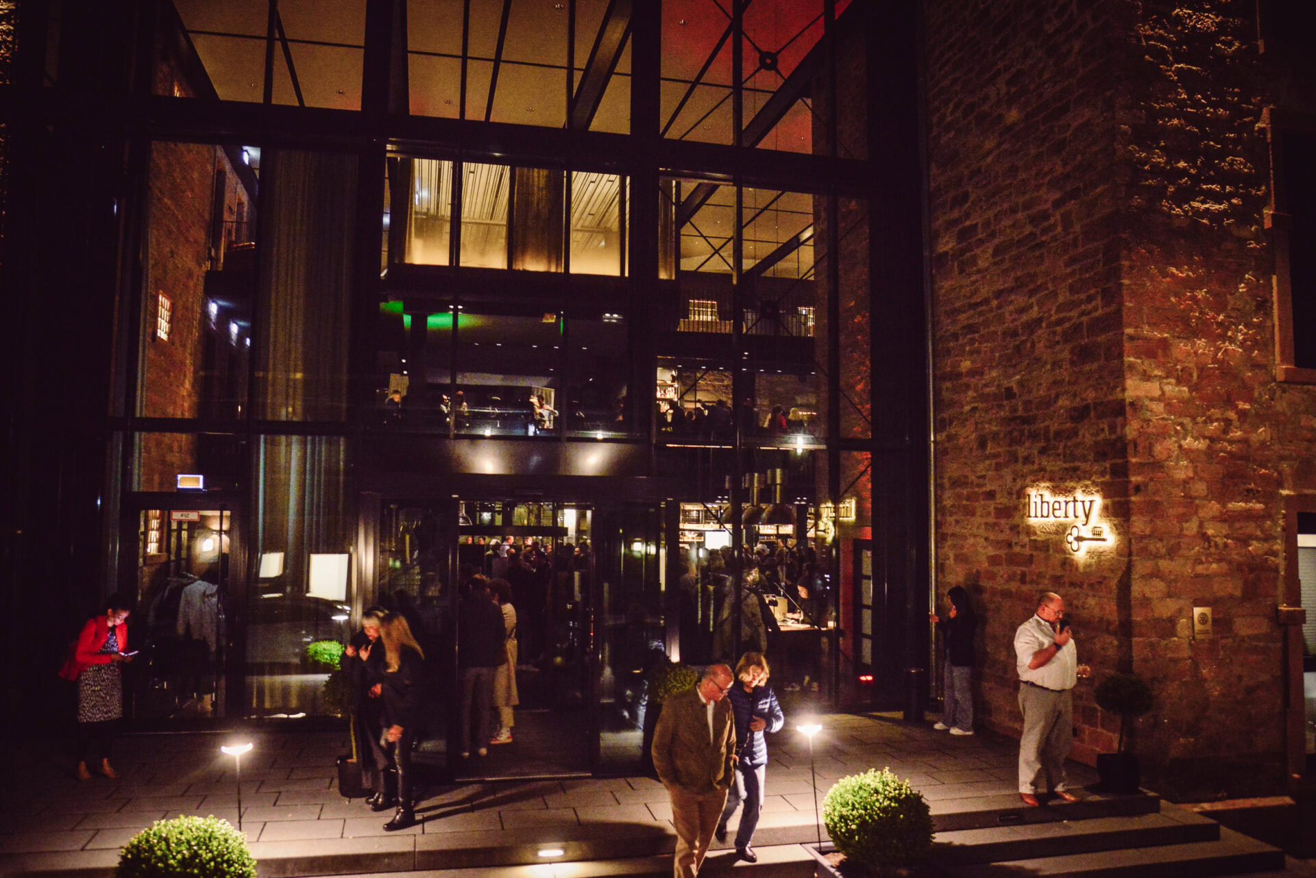 Hotel Liberty bei Nacht