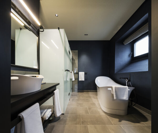 Junior Suite Bad - Hotel Liberty.jpg