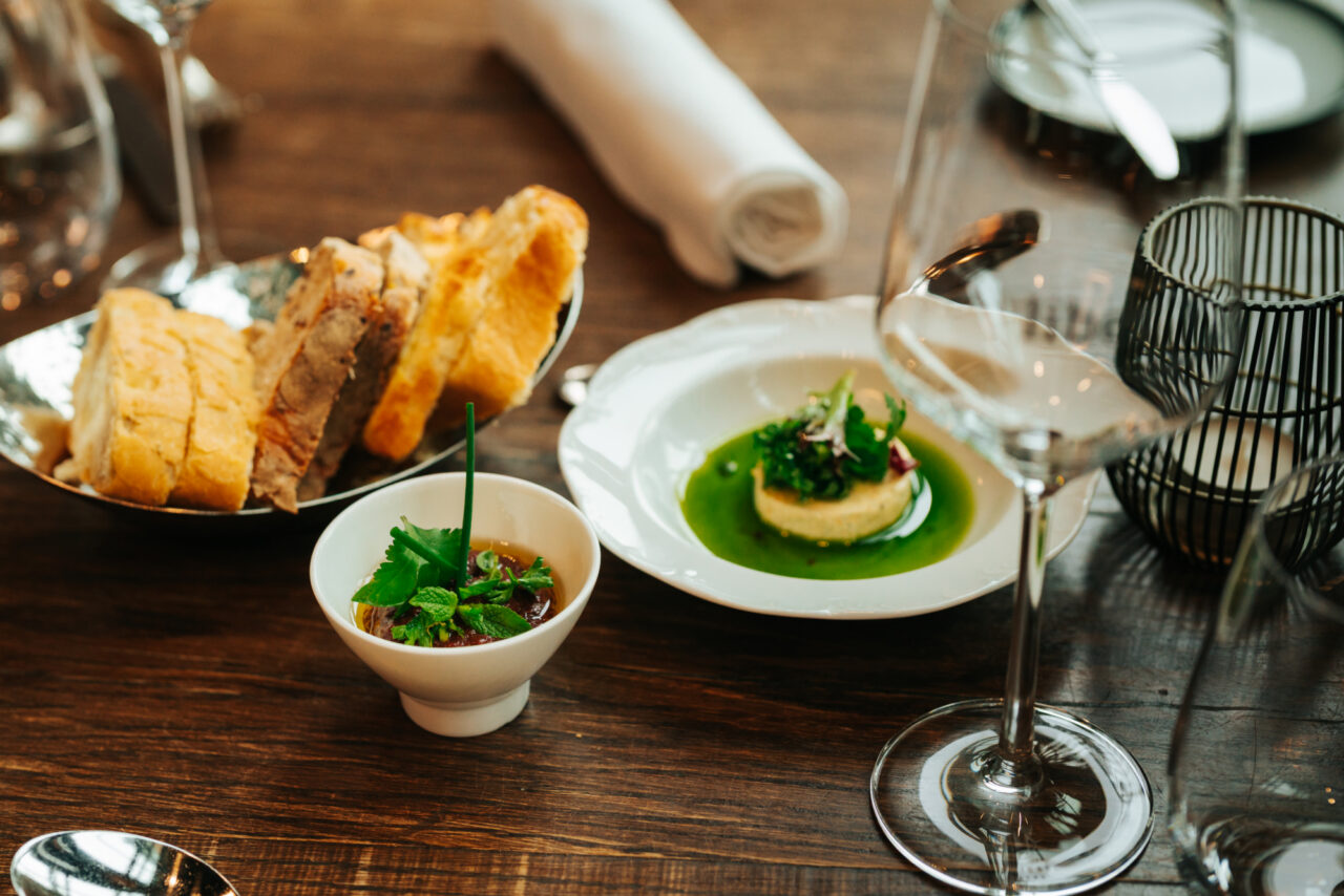 Hotel Liberty | Restaurant "Wasser & Brot"_ Amuse & Brot