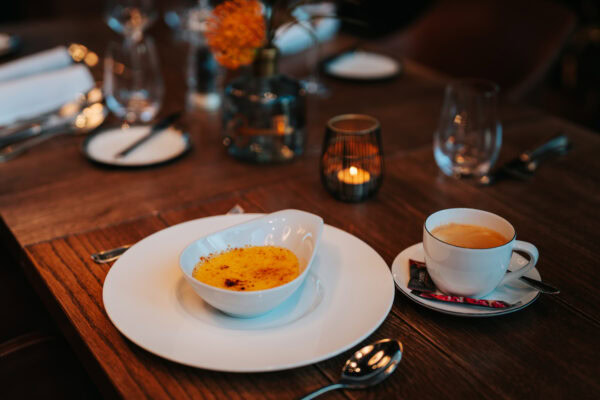 Hotel Liberty | Restaurant "Wasser & Brot": Vanille Crème brûlée